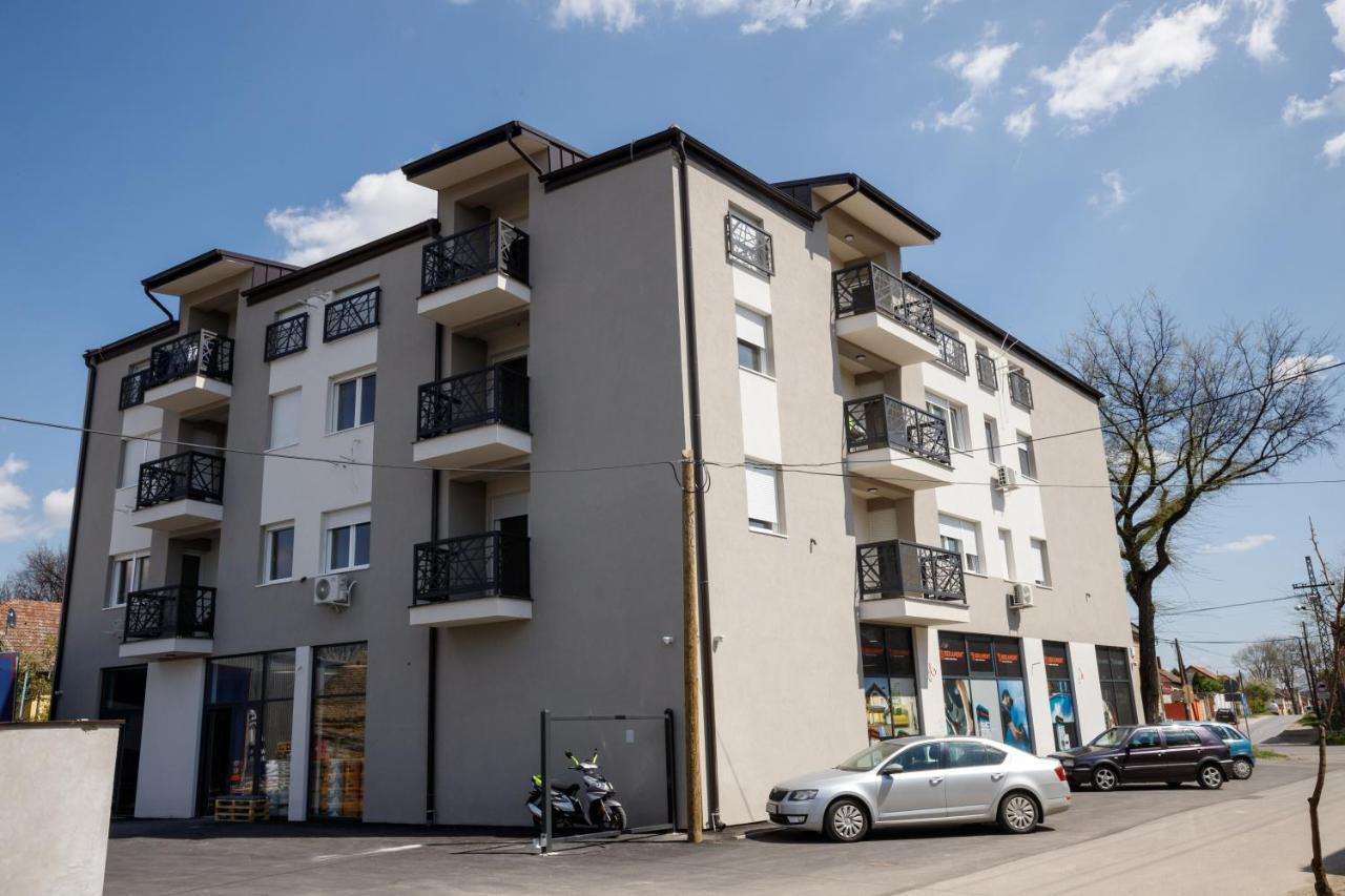 Apartman Miluro スボティツァ エクステリア 写真